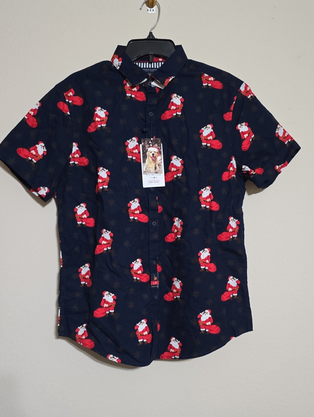 NWT Mens Denim & Flower Short Sleeve Button-Up Shirt w/ Red Santa Print Size L